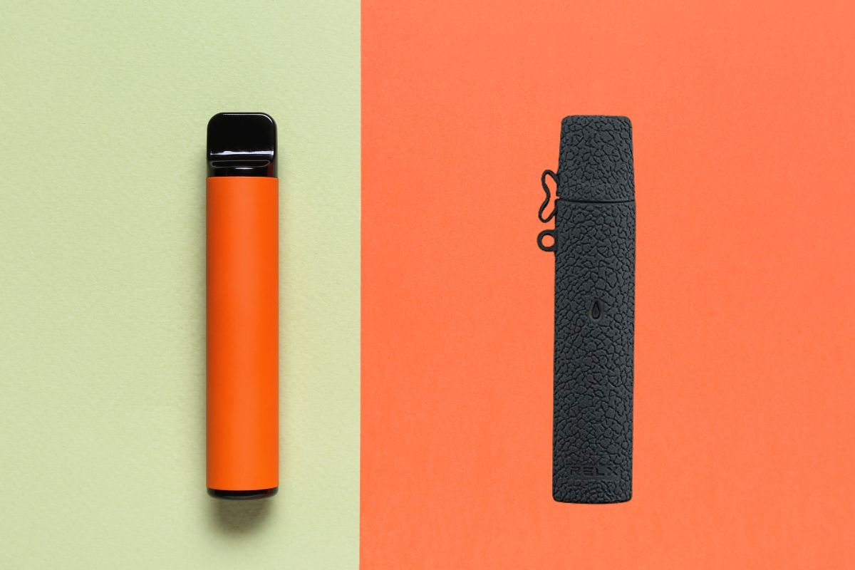 Disposable vape and its Silicone case